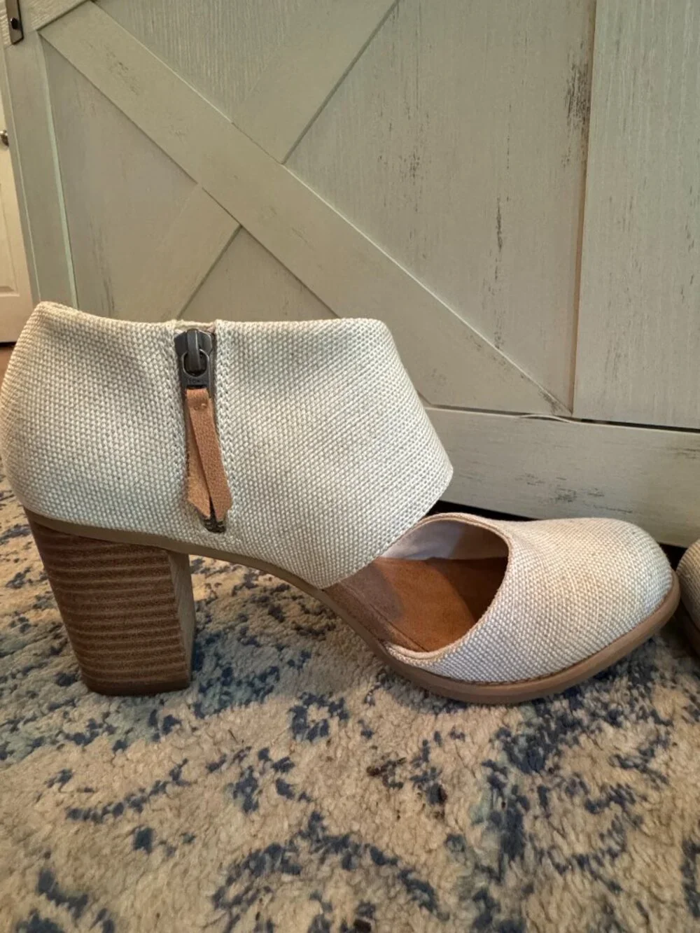 TOMS Milan Nova Block Heel Natural Canvas Shoes Size 9 Comfort Heel